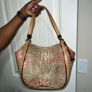 Nice multi colored with pink, gold and green.